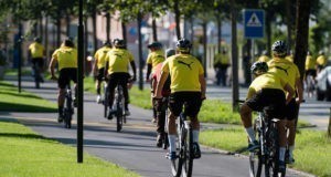 Les joueurs à vélo